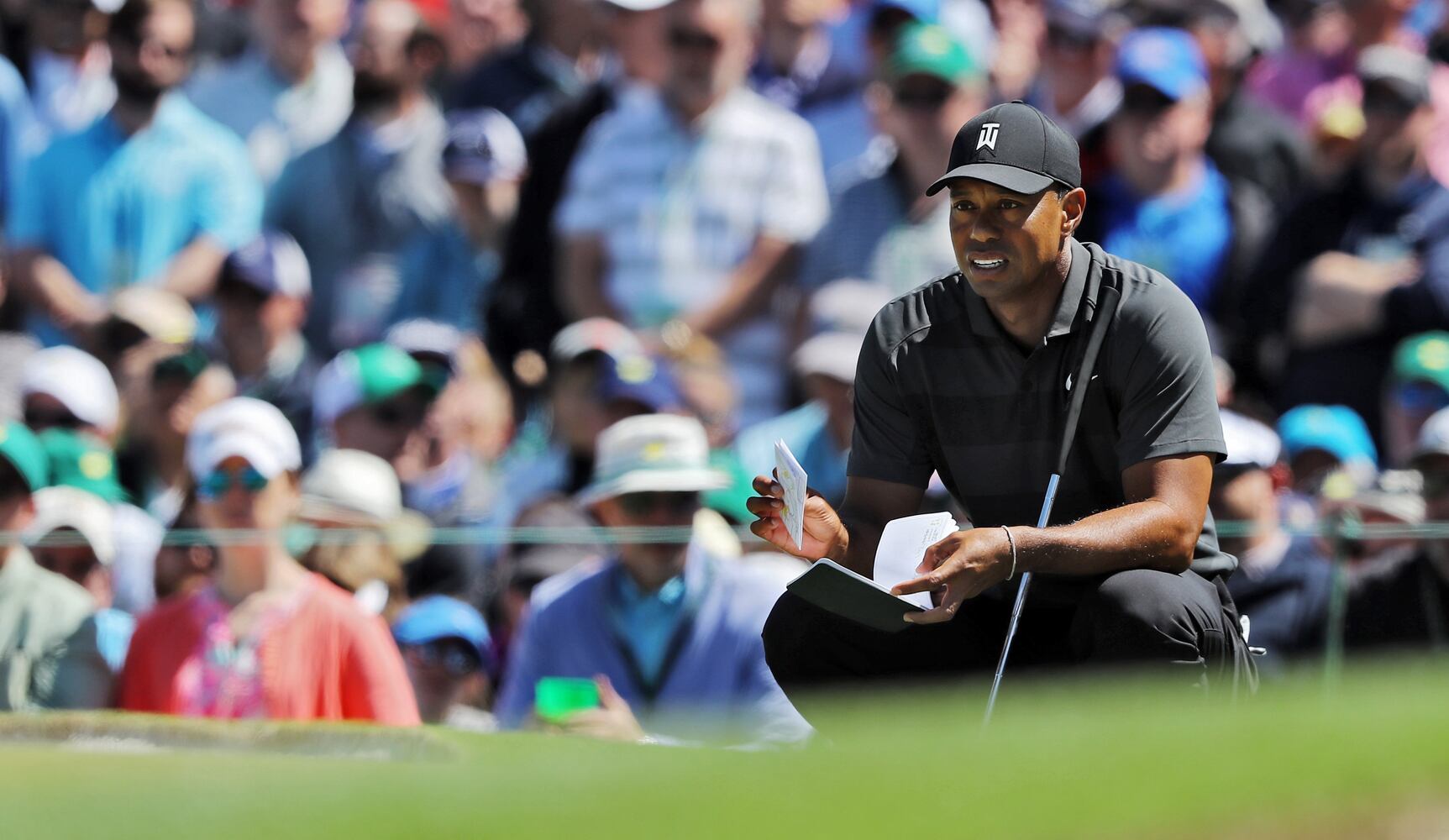 Photos: Tiger Woods at the Masters Thursday