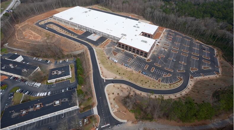 The Atlanta Community Food Bank’s will begin operations this month at its massive new headquarters and distribution center in East Point, Dallas-based real estate developers for the massive site announced in a news release.