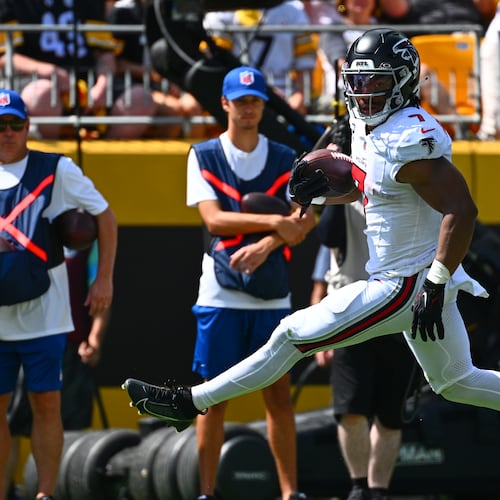 Falcons running back Bijan Robinson runs the ball in for a touchdown during an NFL football game against the Pittsburgh Steelers, Sunday, Sept. 13, 2026, in Pittsburgh. (Justin Berl/AP)