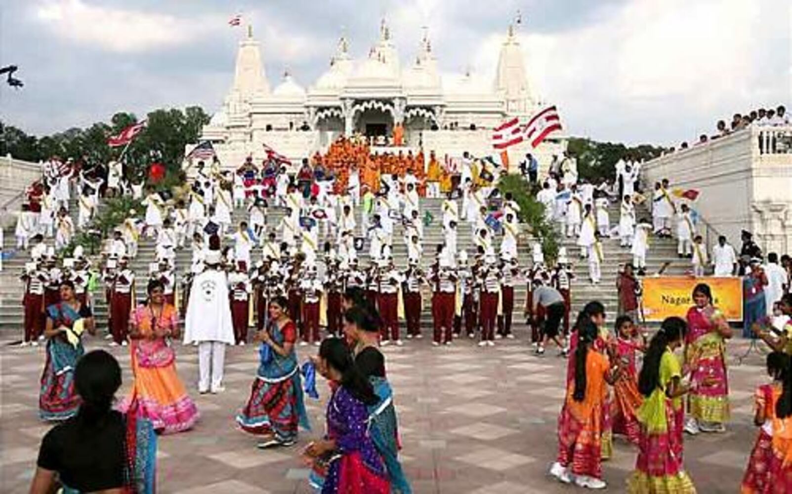 Grand procession for Lilburn Hindu temple