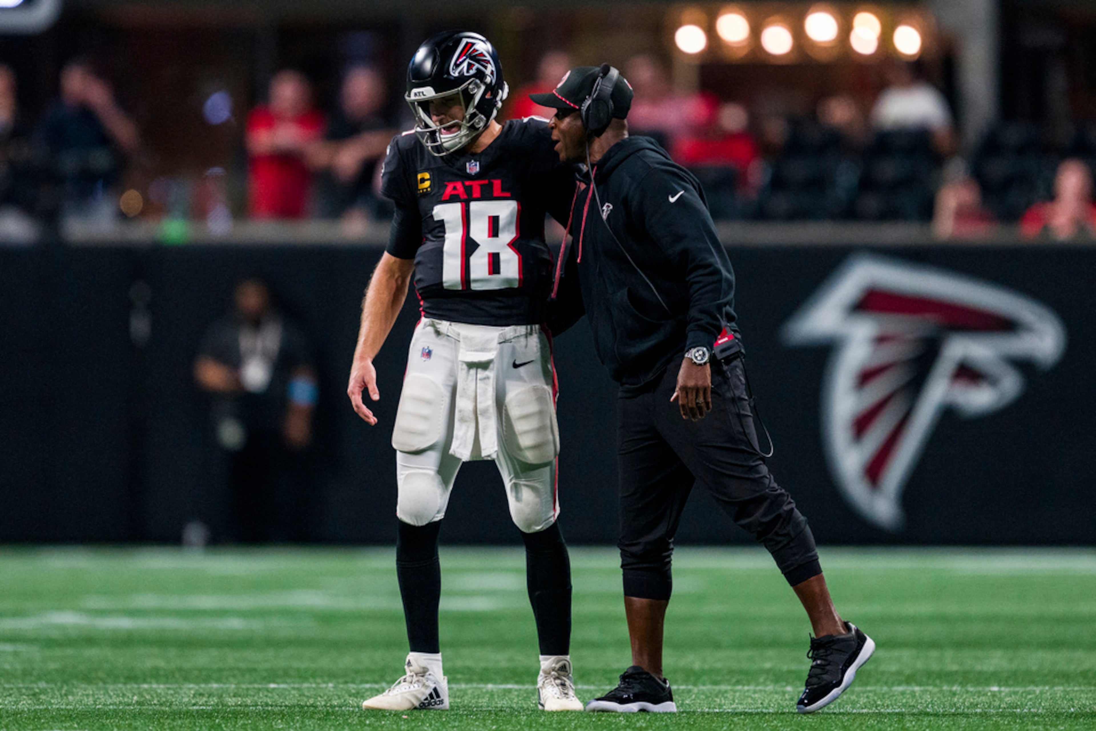 Cousins and Falcons head coach Raheem Morris during a Sept. 2024 game against the Chiefs.