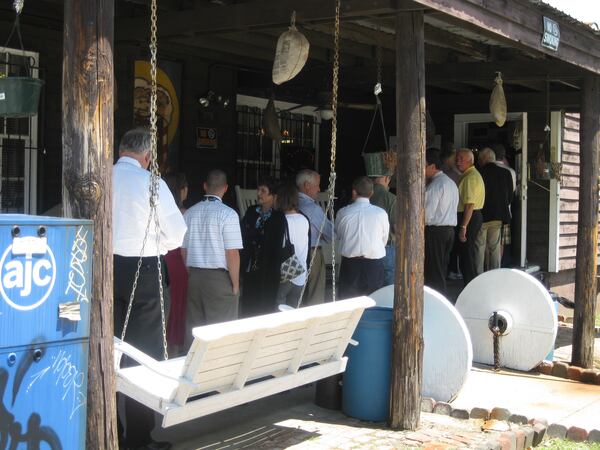 The line stretched out the door Thursday at Bobby and June's Country Kitchen in Midtown in 2010. / AJC file photos