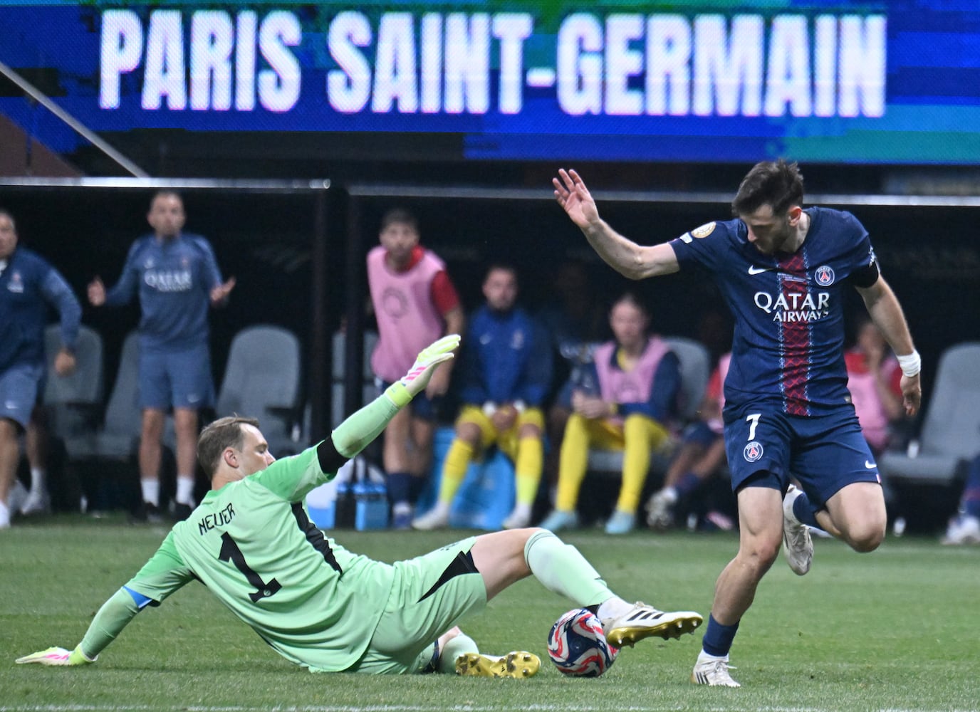 Club World Cup quarterfinals - Paris Saint-Germain vs Bayern Munich
