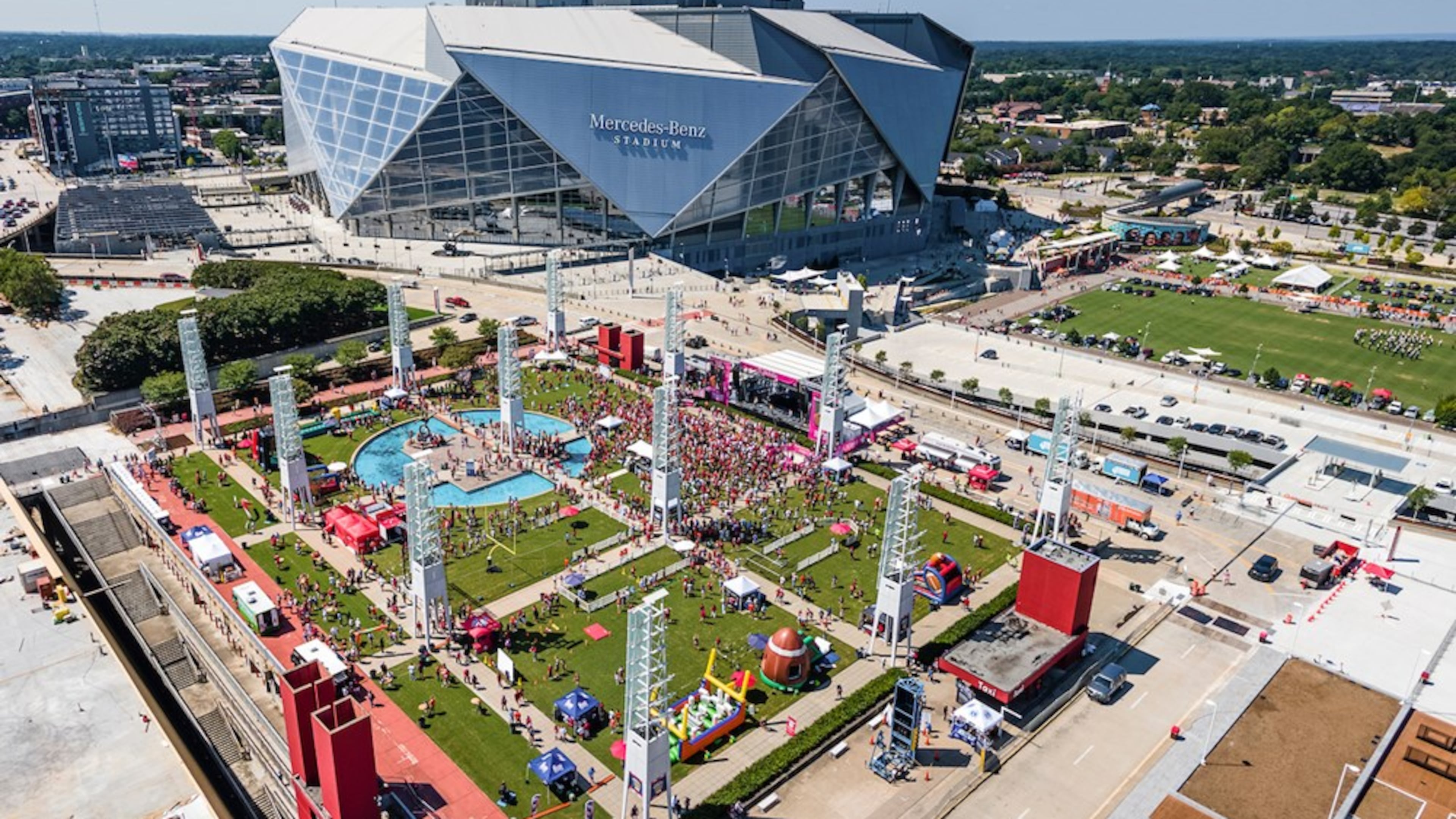 An aerial shot of last year's Tailgate Town where fans can play games, eat food, grab giveaways and get hyped up before the big kickoff. (Courtesy of Chick-fil-A Peach Bowl)
