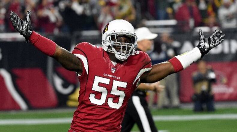 Linebacker Sean Weatherspoon of the Cardinals reacts in the first quarter while taking on the Green Bay Packers in the NFC Divisional Playoff Game at University of Phoenix Stadium on January 16, 2016 in Glendale, Arizona. (Photo by Norm Hall/Getty Images)