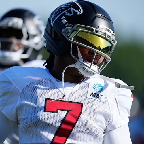 Atlanta Falcons running back Bijan Robinson runs drills during an NFL football training camp practice on Monday, Aug. 17, 2026, in Flowery Branch. Where does he rank in the fantasy football draft? (Brynn Anderson/AP)