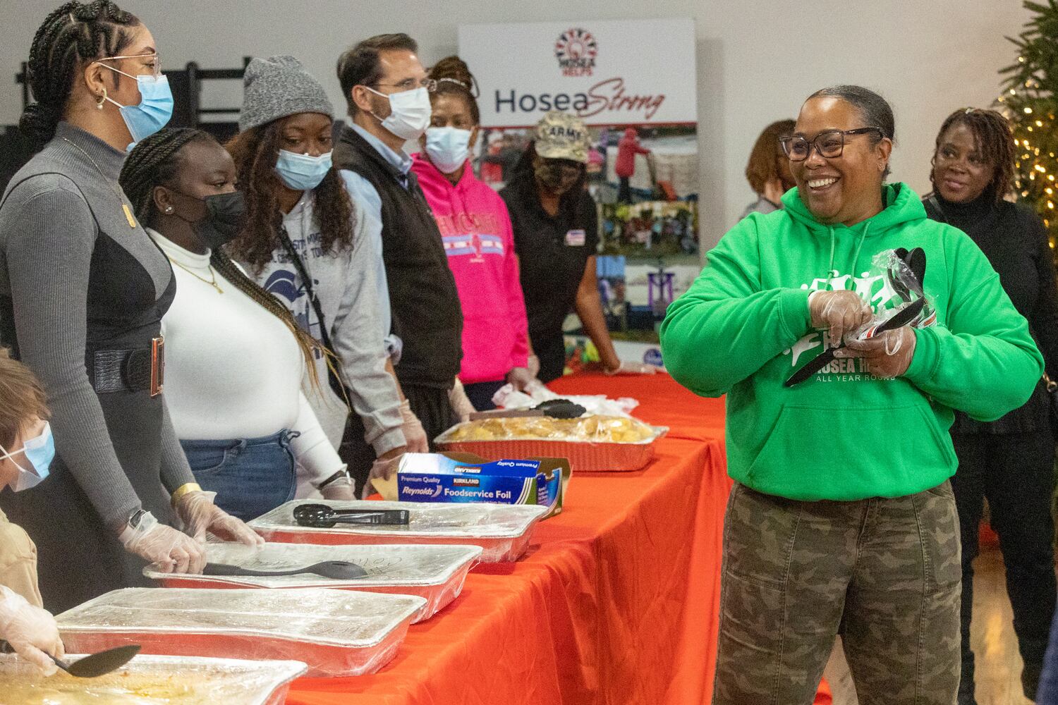 Hot Thanksgiving Meals with Hosea Helps