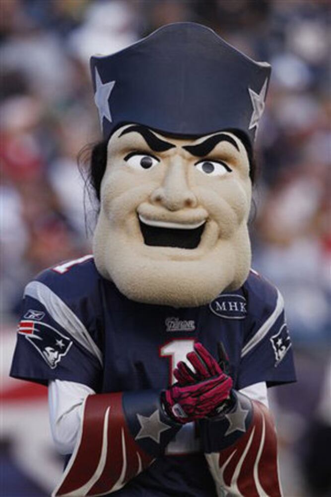 Halloween costume ideas from NFL cheerleaders