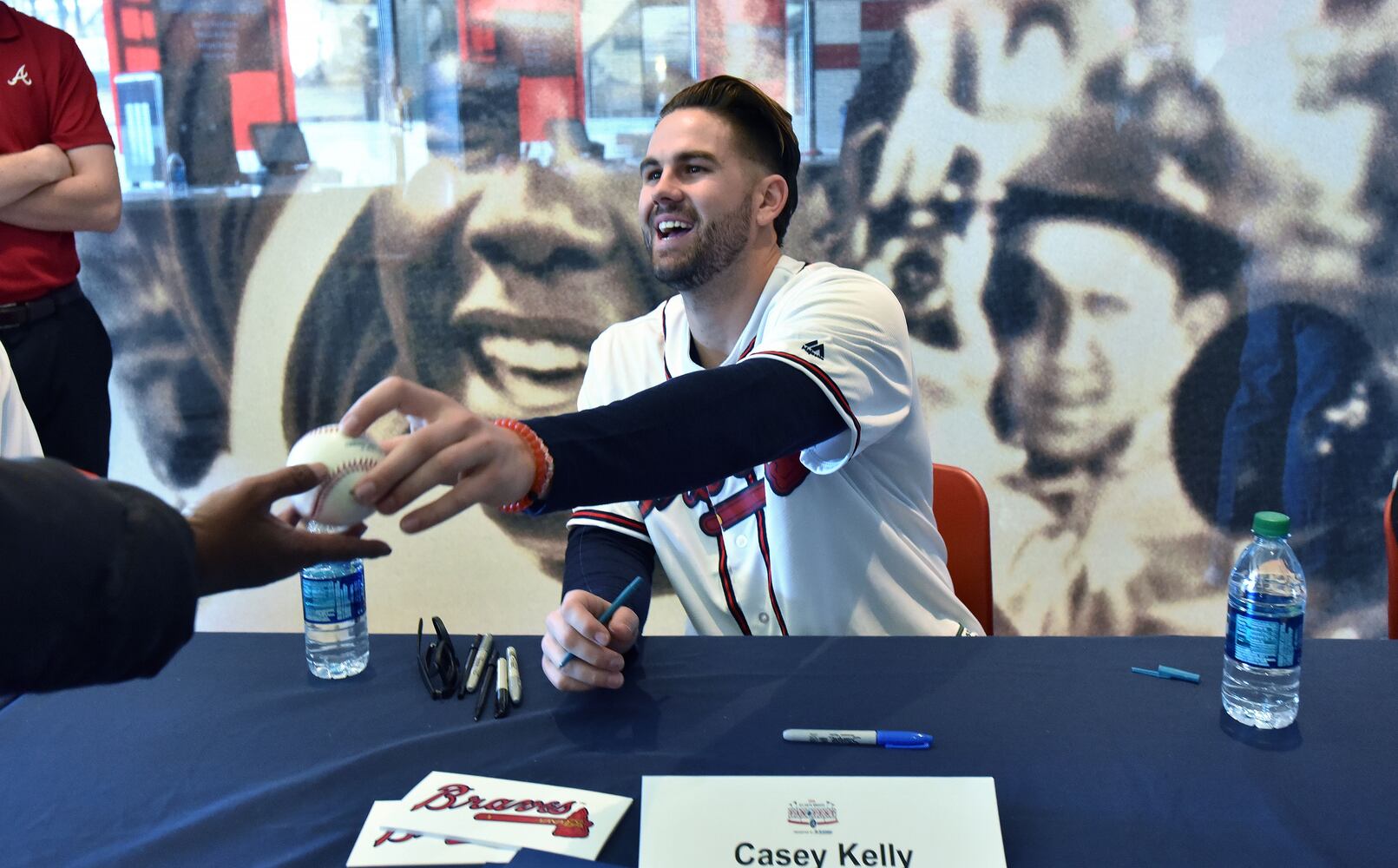 Braves greet fans at Turner Field