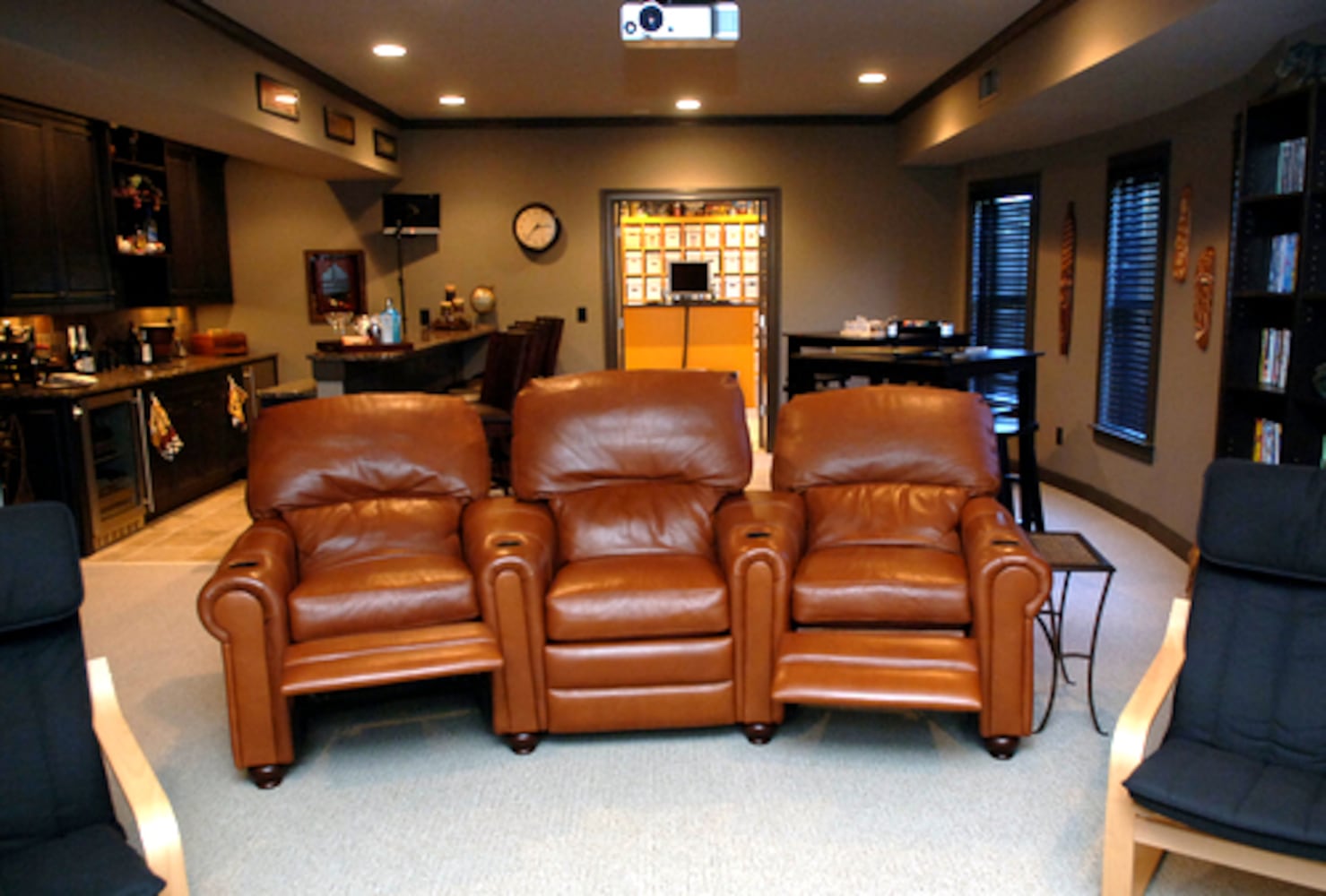 Comic books, entertaining define Smyrna home