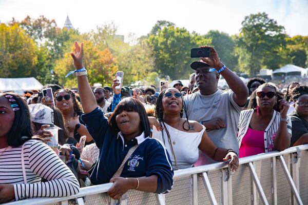 68fb158bc9b7fb3bf51fc0fd Atlanta, Ga: Crowds rushed to see their favorite artists at ONE Musicfest early Saturday afternoon.. Photo taken Saturday October 25, 2025 at Piedmont Park. uatl 102625 omf day 1 (RYAN FLEISHER FOR THE ATLANTA JOURNAL-CONSTITUTION)