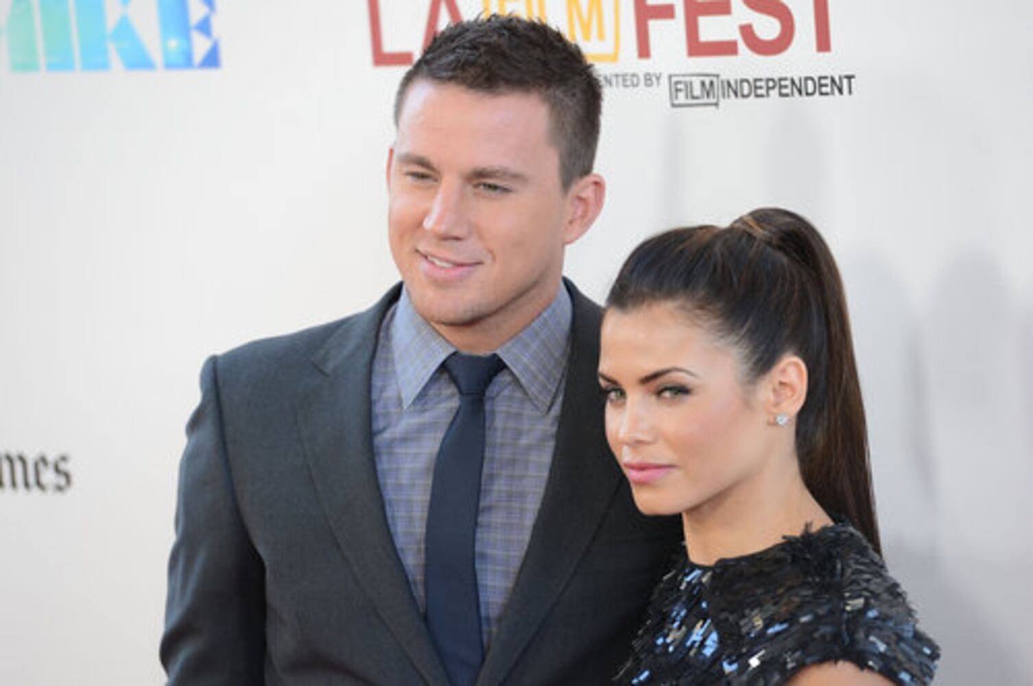 Channing Tatum lights up 'Magic Mike' premiere