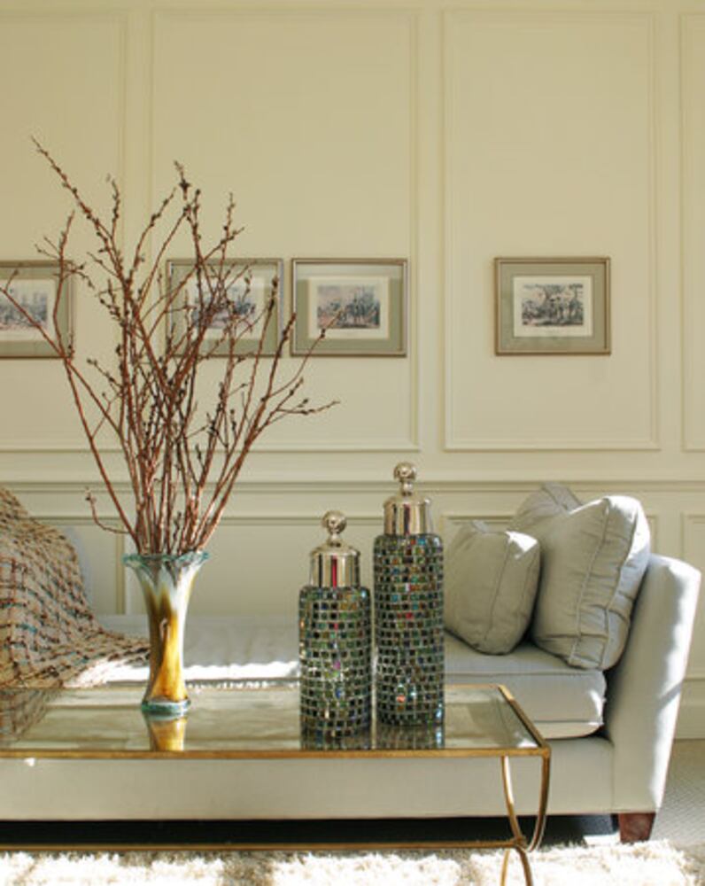 Latin family's mementos spice up home