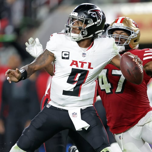 San Francisco 49ers' Bryce Huff pressures Atlanta Falcons' Michael Penix, Jr. in the fourth quarter of an NFL football game in Santa Clara, Calif., on Sunday, Oct. 19, 2025. (Scott Strazzante/San Francisco Chronicle via AP)