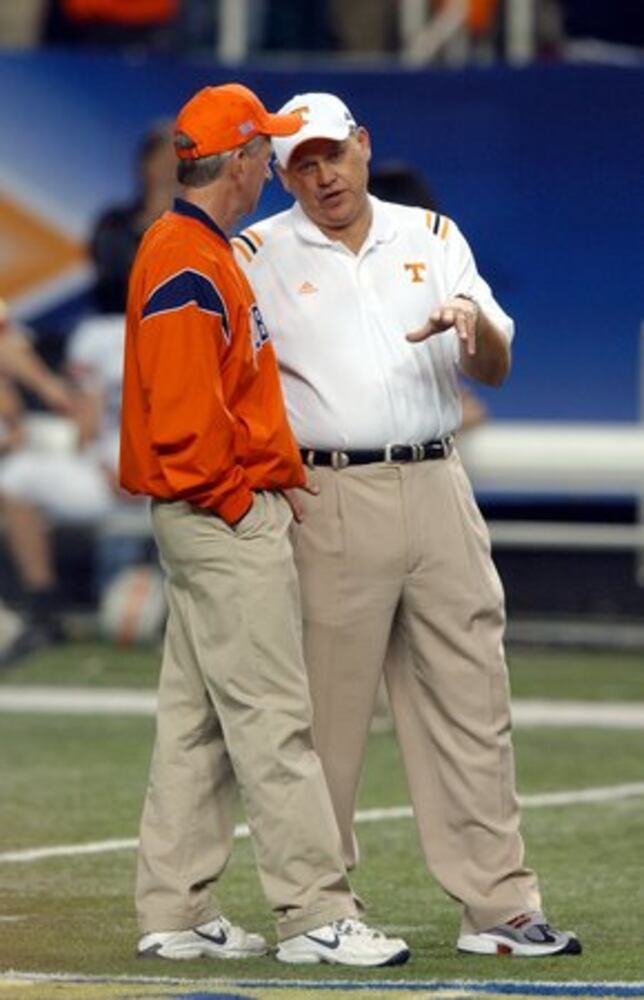 Auburn coach Tuberville resigns