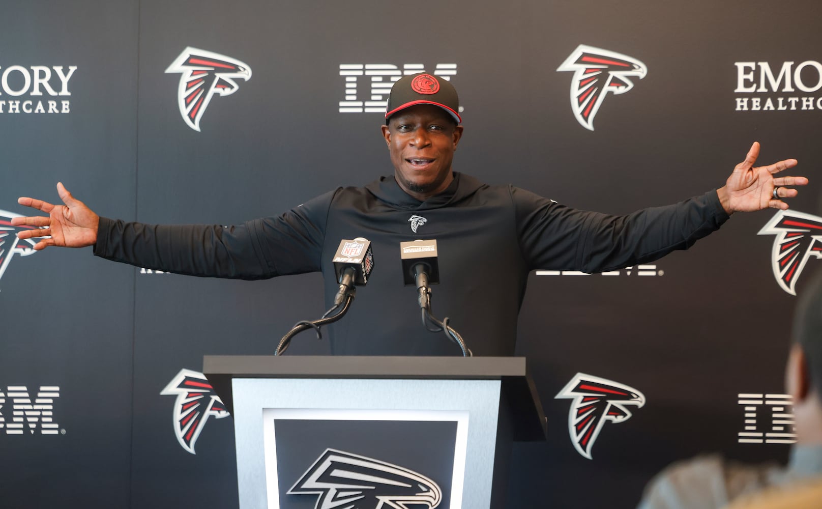 051124 falcons photo