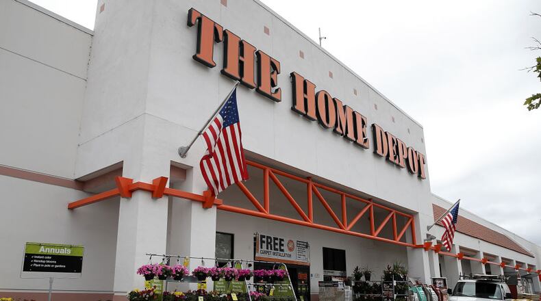 The front of a Home Depot store. (Photo: Justin Sullivan/Getty Images)