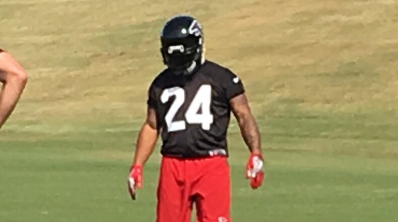 Devonta Freeman wearing a black non-contact jersey at practice on Wednesday.