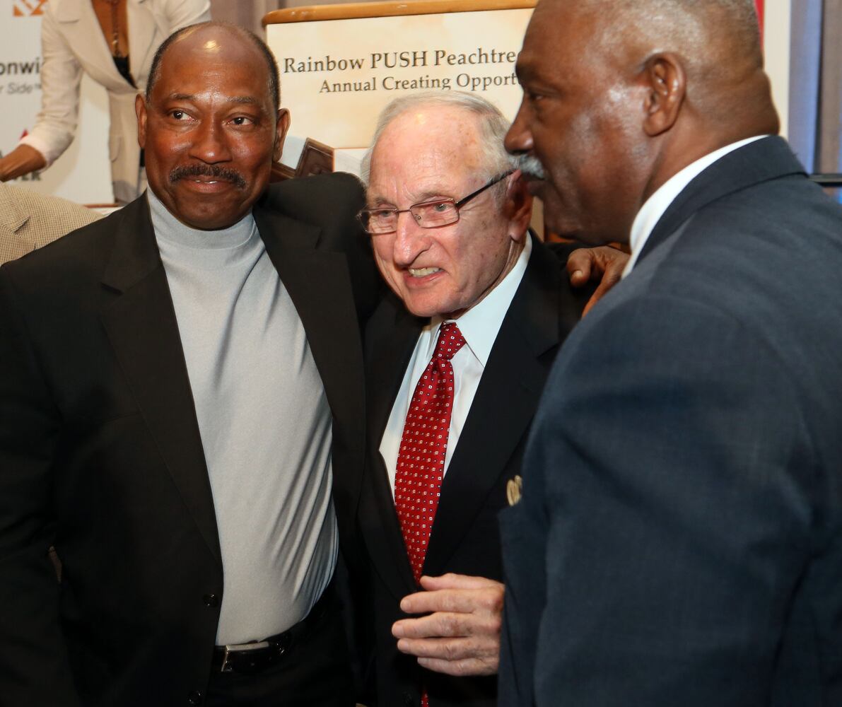 Rainbow PUSH Coalition honors 5 former UGA players
