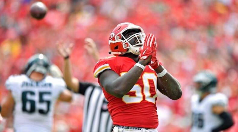 Kansas City Chiefs outside linebacker Justin Houston celebrates sacking Philadelphia Eagles quarterback Carson Wentz in the fourth quarter on September 17, 2017, at Arrowhead Stadium in Kansas City, Mo. (John Sleezer/Kansas City Star/TNS)