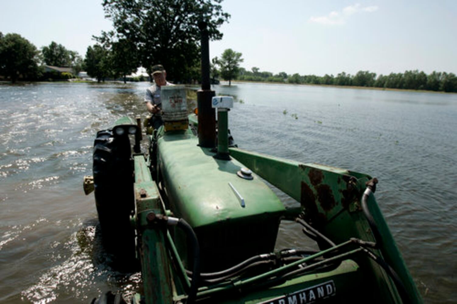 June 26, 2008: Today in Pictures