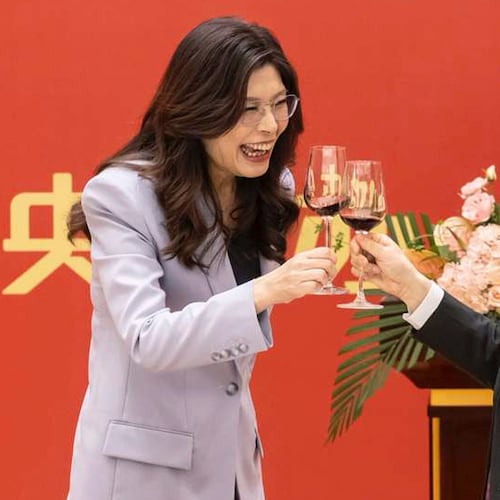 In this photo released by Kuomintang, Taiwan's Kuomintang (KMT) leader Cheng Li-wun, left, toasts with China's Director of Taiwan Affairs Office Song Tao during a dinner gala in Shanghai, China Tuesday, April 7, 2026. (Kuomintang via AP)