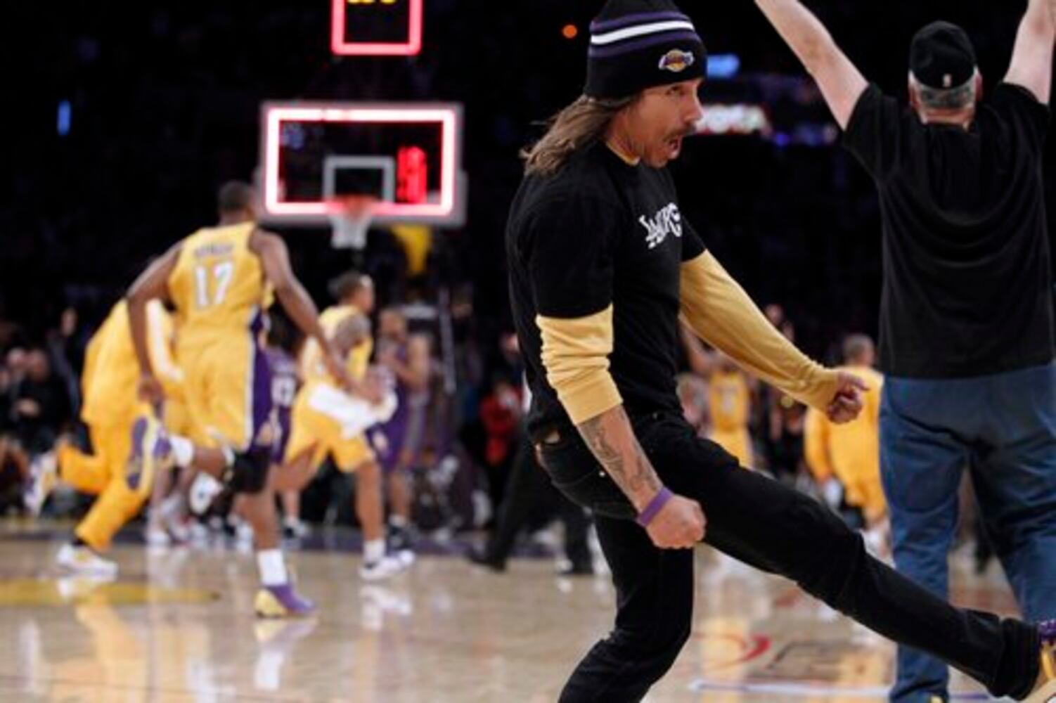 Red Hot Chili Peppers cheer Lakers' Game 5