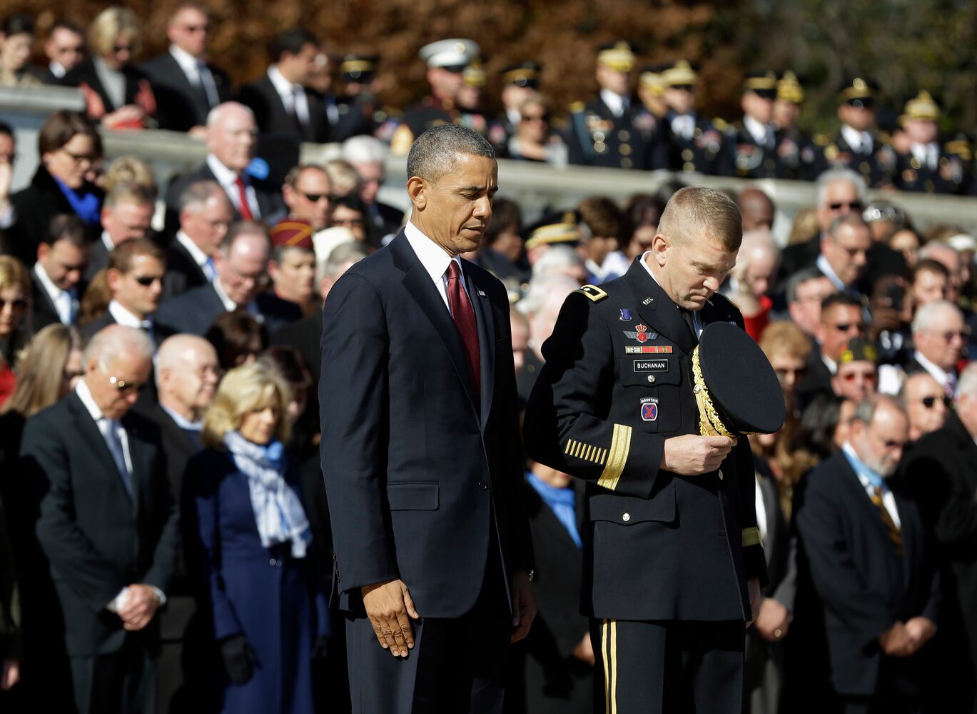 Obama pays tribute to veteran Richard Overton, 11.11.13