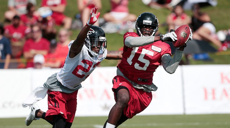 Geraldo Boldewijn (15) has a chance to re-sign with the Falcons once he recovers from his hamstring injury. (AP Photo)