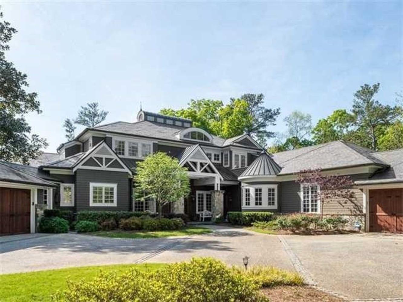 PHOTOS: $4.5 million Vinings home with a 180-degree view of Paces Lake