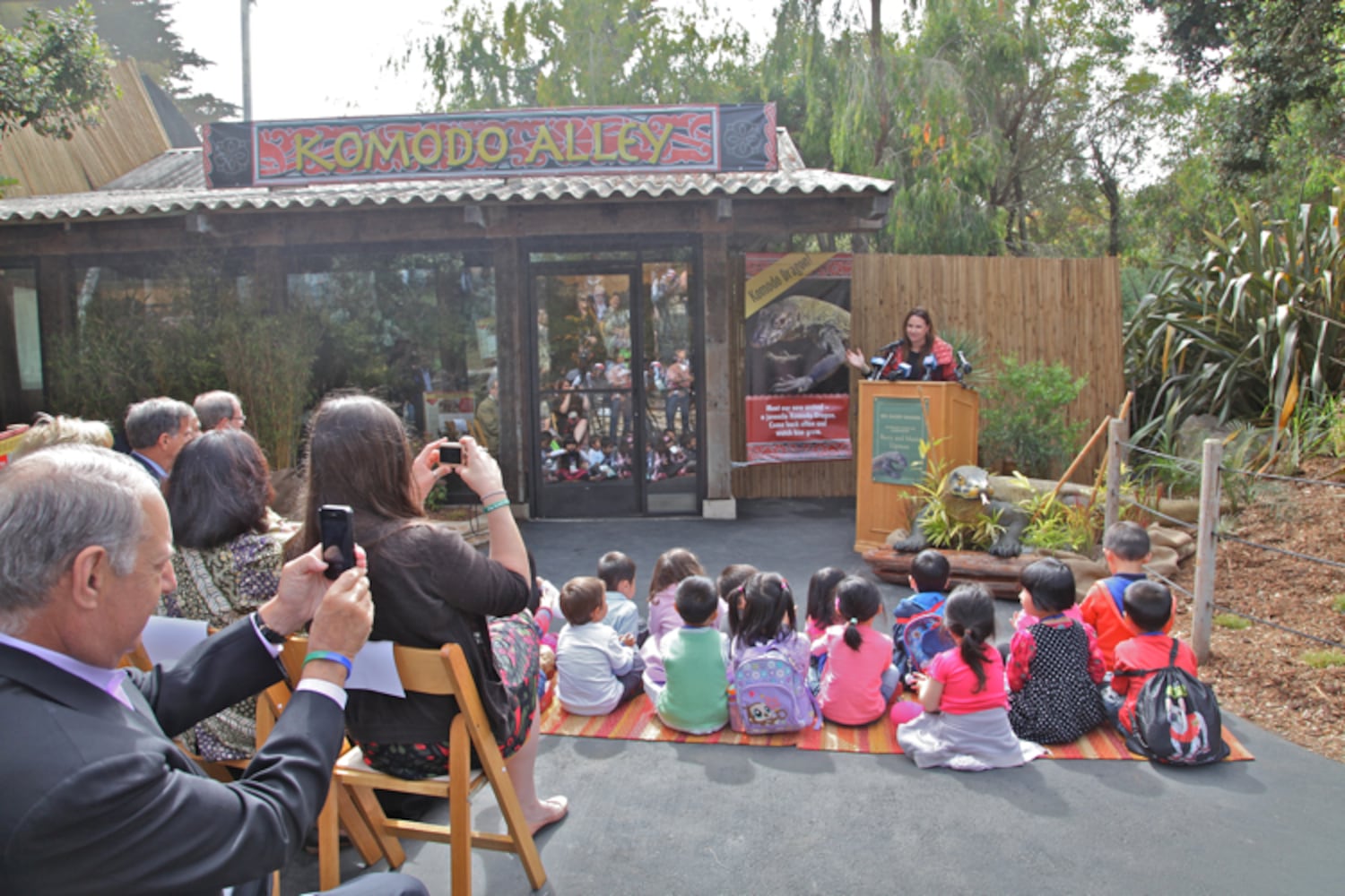 New Komodo Dragon at SF Zoo