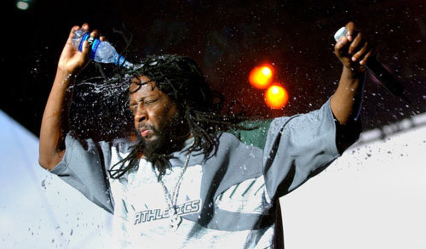Wyclef Jean performed in the blistering heat in 2004.