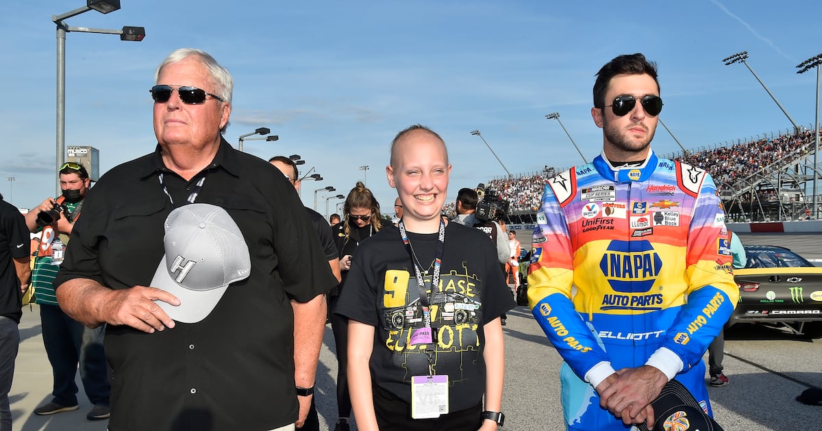 Chase Elliott’s ties to kids with cancer go beyond race car paint scheme Chase Elliott’s ties to kids with cancer go beyond race car paint scheme