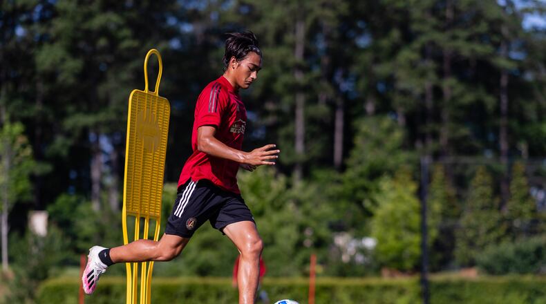 Atlanta United forward Tyler Wolff #28 passes the ball during full team training at Children's Healthcare of Atlanta Training Ground in Marietta, Ga., on Monday June 29, 2020. Major League Soccer announced that as of Thursday, June 4, clubs may return to full team training in compliance with detailed health and safety protocols that were created in consultation with medical and infectious disease experts. (Photo by Jacob Gonzalez/Atlanta United)