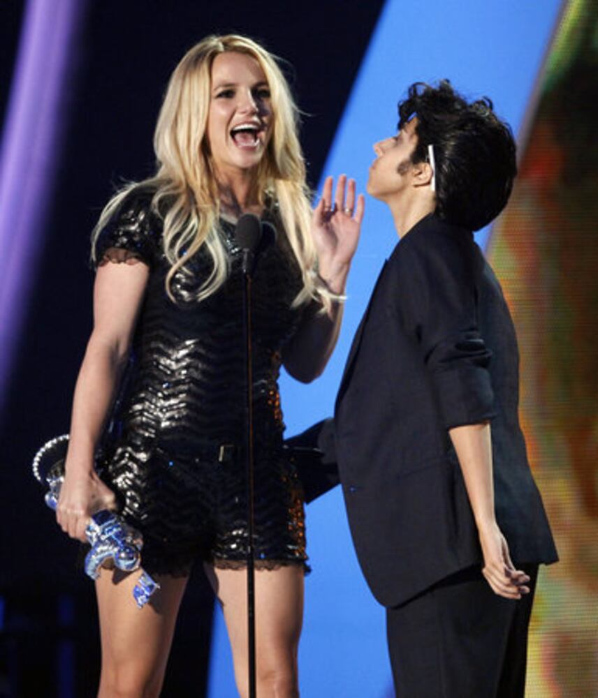 MTV VMA show 2011