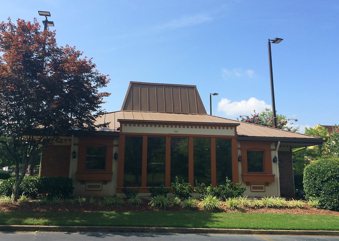 2500 North Point Ct., Alpharetta