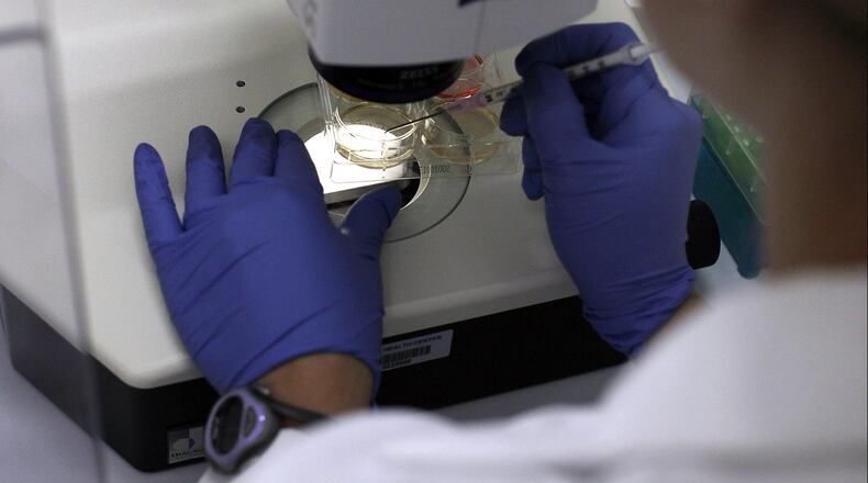 A new study by scientists at the Icahn School of Medicine at Mount Sinai in New York, discovered a link between the most common herpes viruses and Alzheimer’s disease.