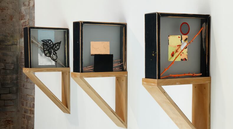 “Oddments of the Lean State,” Elizabeth Lide’s site-specific, full-gallery installation, is on view at whitespace gallery in Atlanta through April 19. (Courtesy of Whitespace)