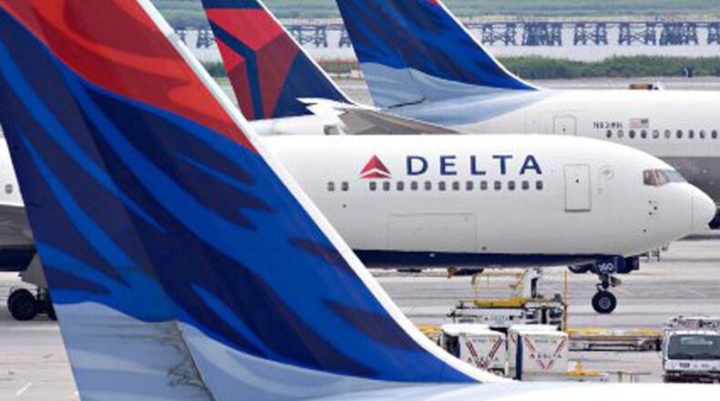 Delta Air Lines is increasing its dividend to 13.5 cents per share starting in the September 2015 quarter, and plans to complete the share repurchase program by Dec. 31, 2017.