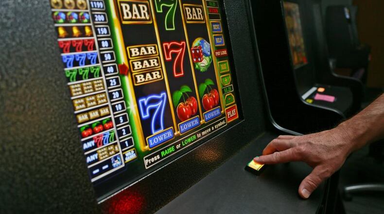 Stockbridge on Monday passed a resolution supporting city of Hampton in calling on the legislature to allow Georgians to vote on gambling in the state.