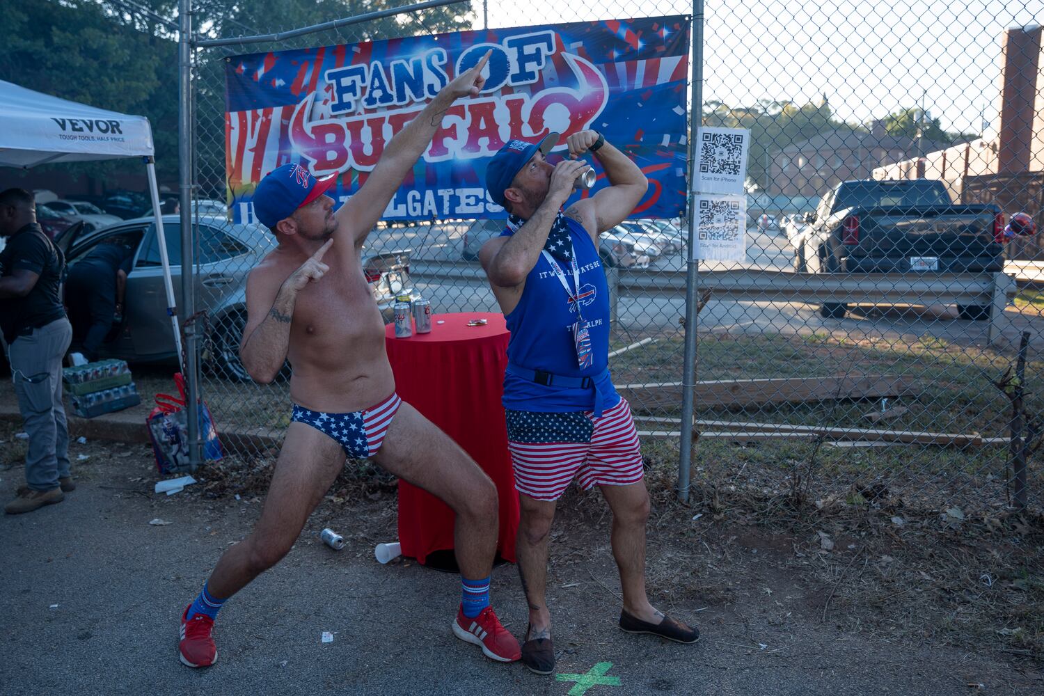 Photos of Bills fans tailgating before Falcons game 10/13/25