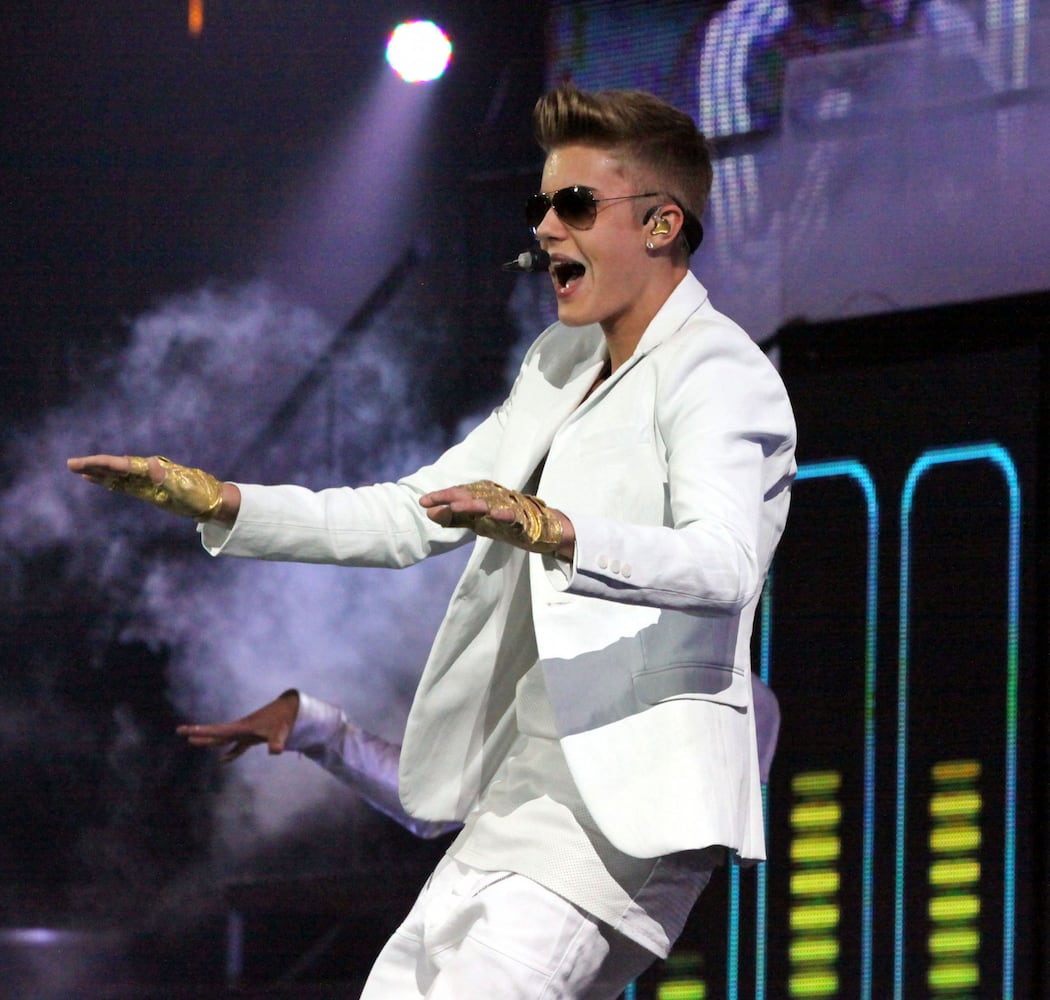 Justin Bieber rocks Philips Arena