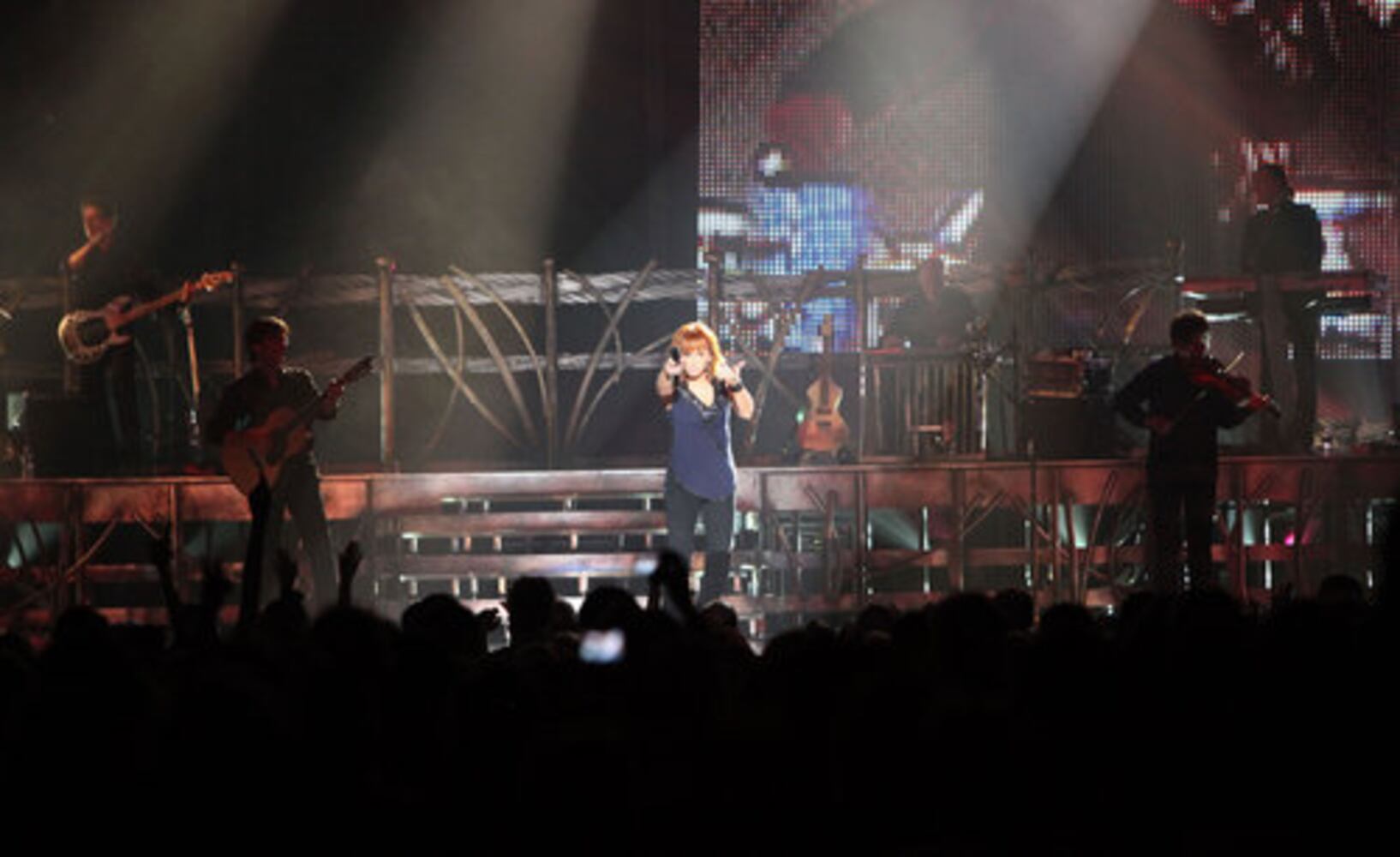 Reba McEntire performs at Gwinnett Arena
