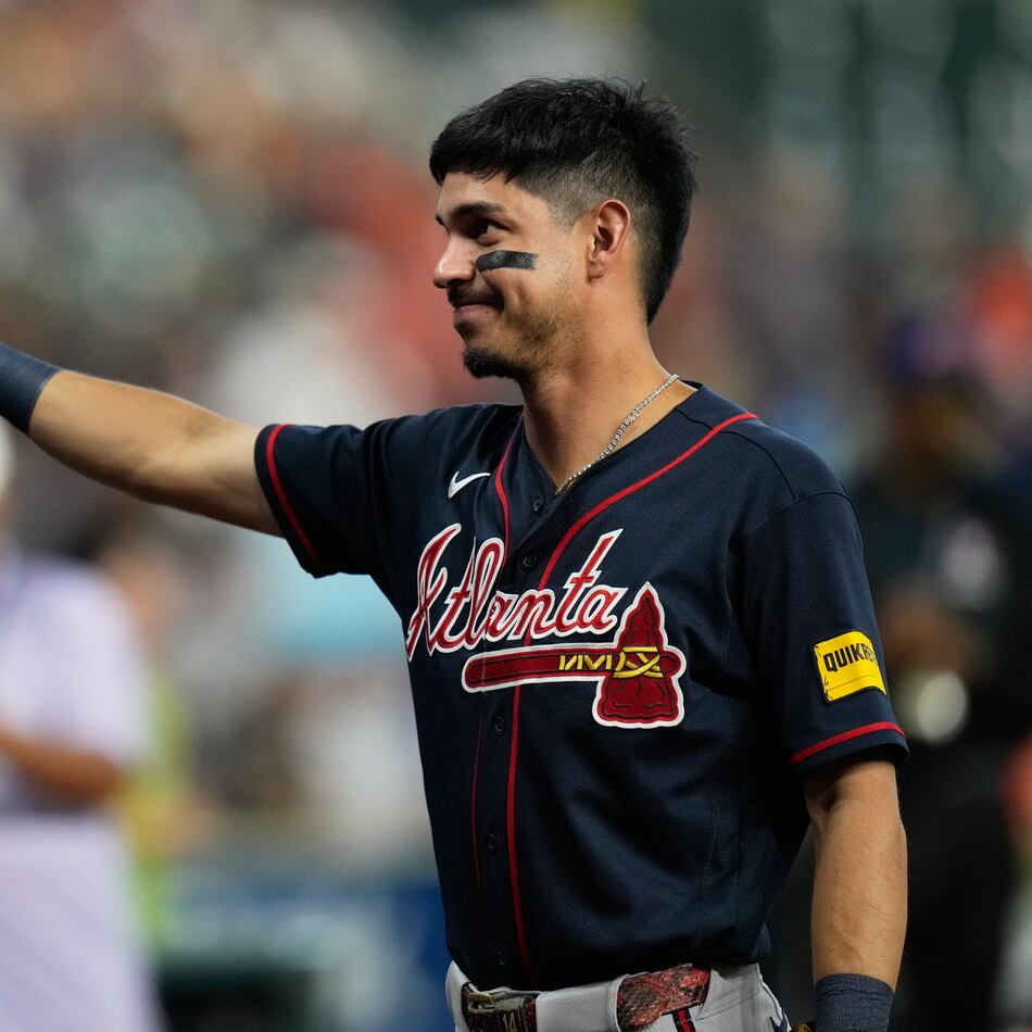 Atlanta Braves shortstop Mauricio Dubon greets fans as the Houston Astros honor him before a baseball game in Houston, Friday, Sept. 18, 2026. (Ashley Landis/AP)