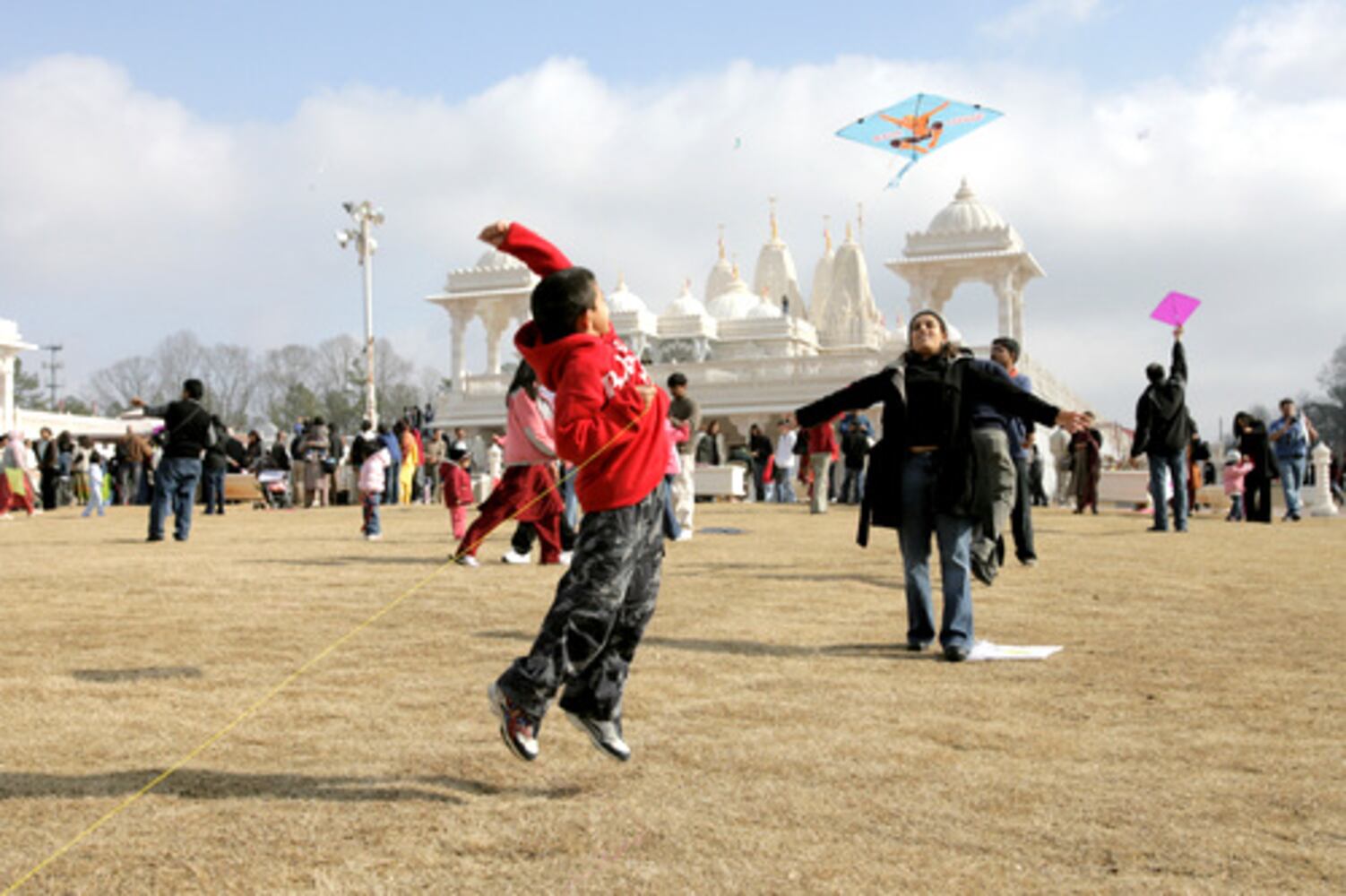 Lilburn temple holds its first kite festival