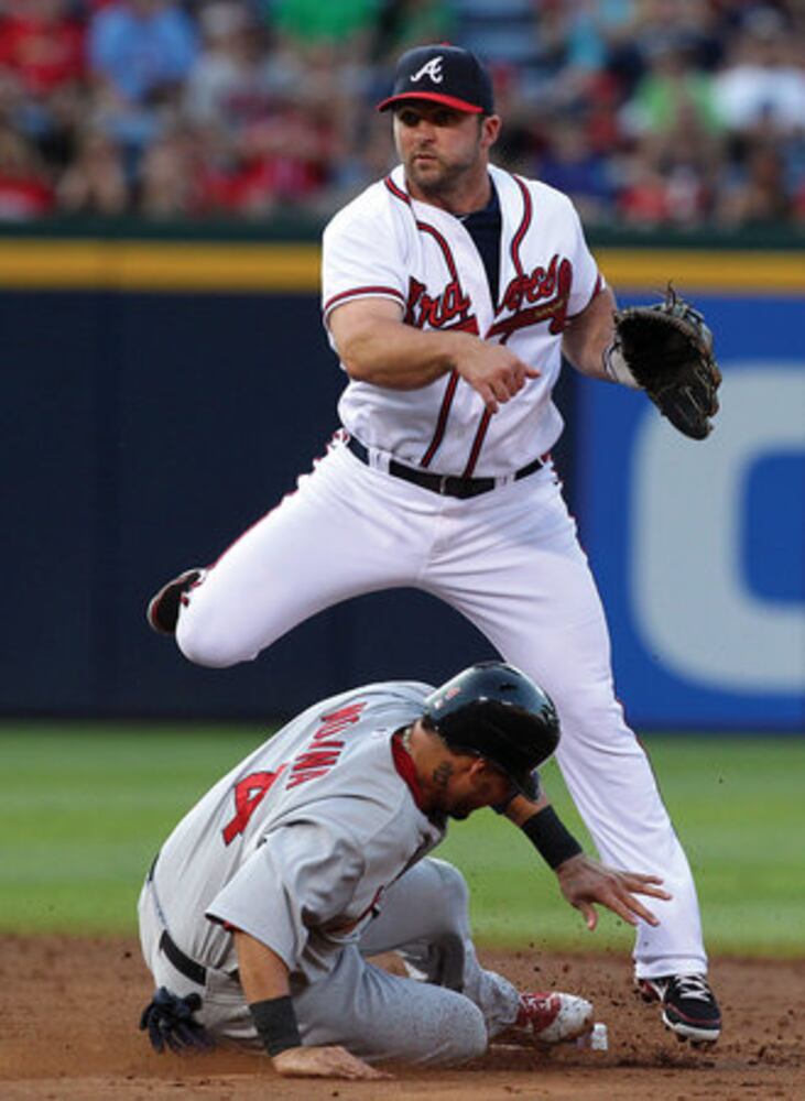 Braves snap 8-game losing streak