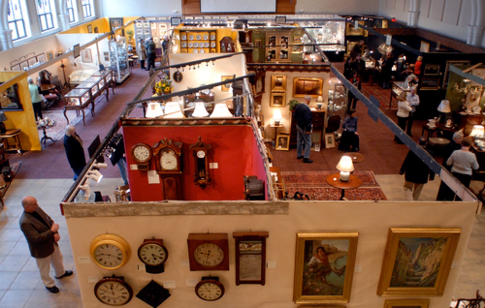 Antiques show benefits City of Refuge 180 Kitchen