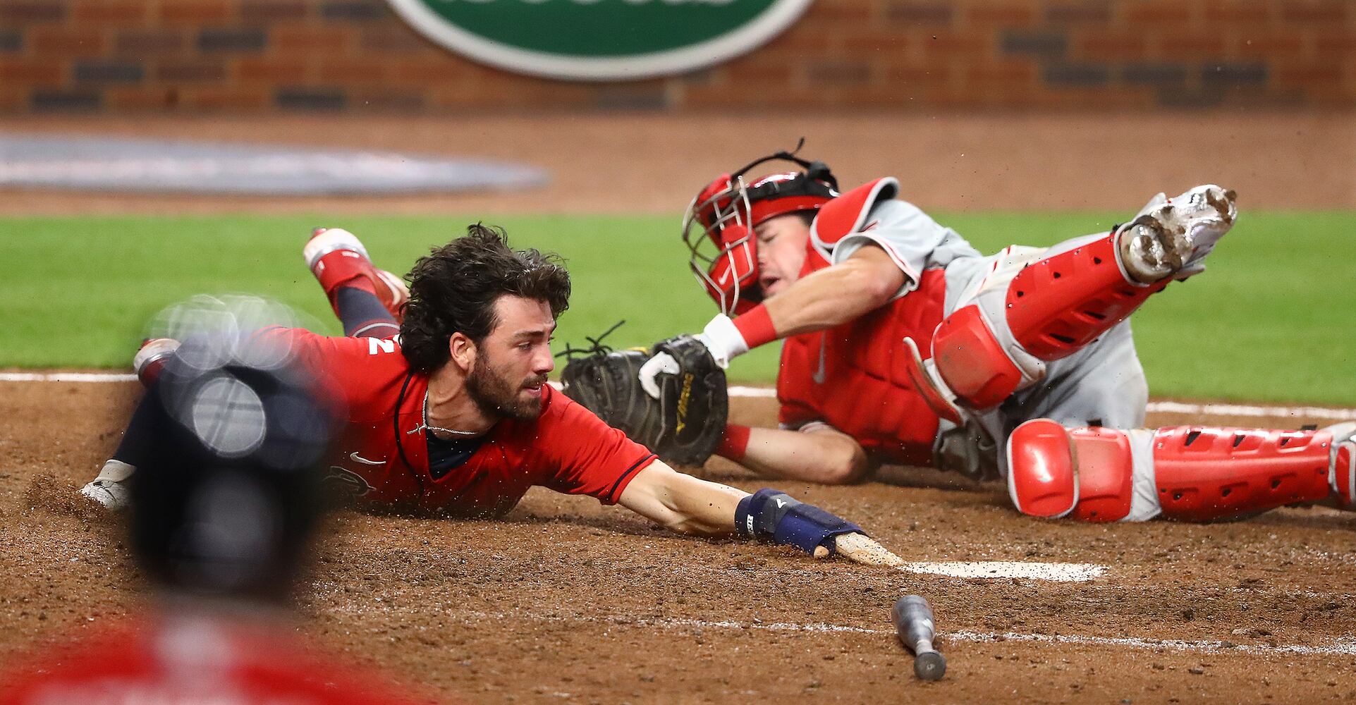 BRAVES PHILLIES