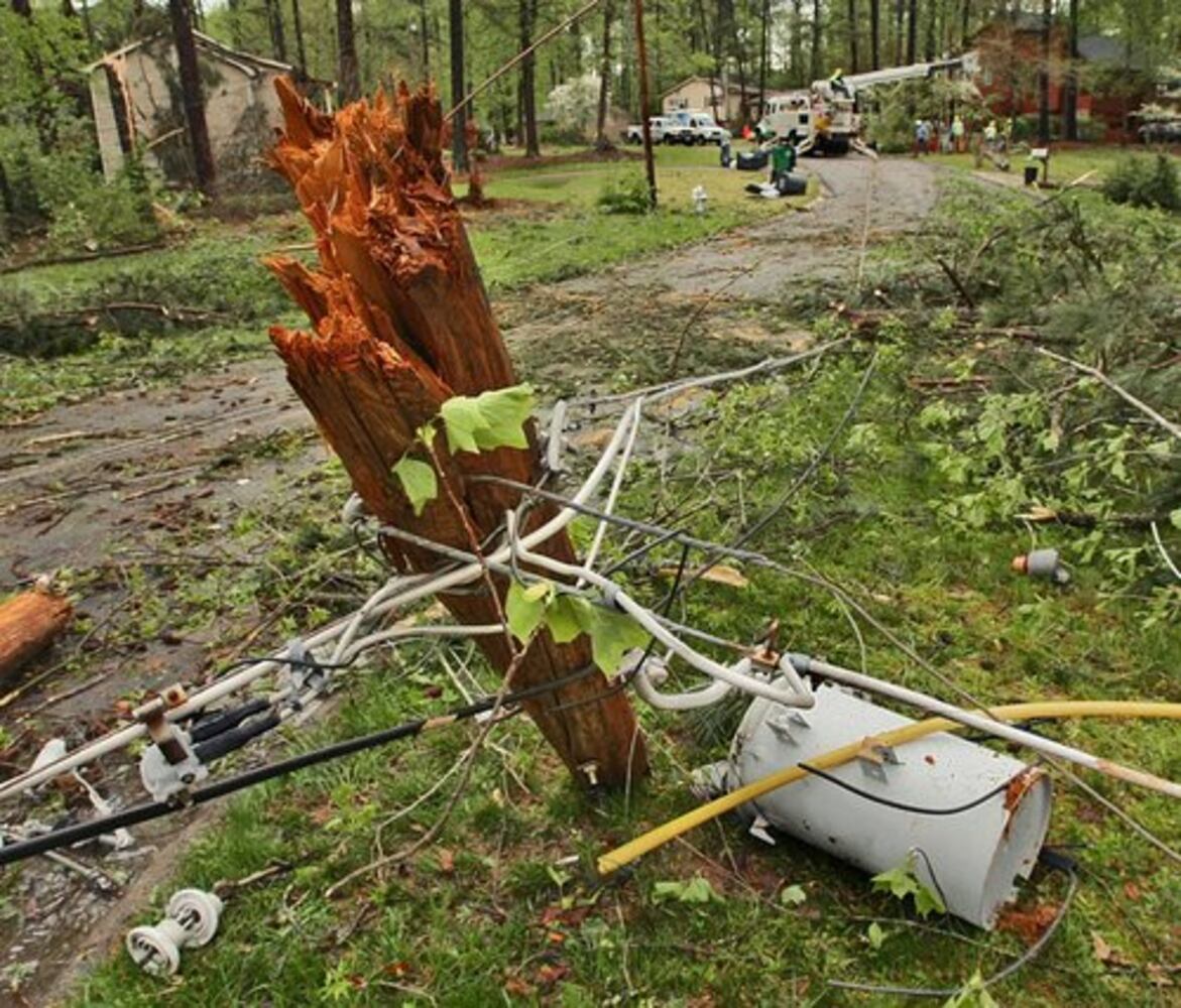 Storm sweeps through Woodstock