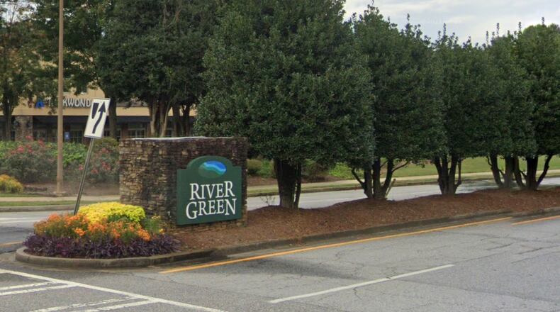 Duluth will add a median on Rivergreen Parkway to help manage school peak traffic congestion. (Google Maps)